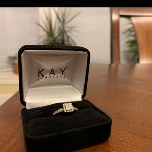 Diamond Ring 1/4 ct tw Princess-cut 10K White Gold